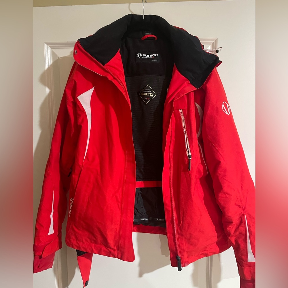 Sunice Snow jacket. Gore-tex